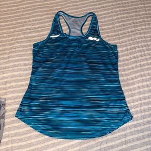 2XU workout tank